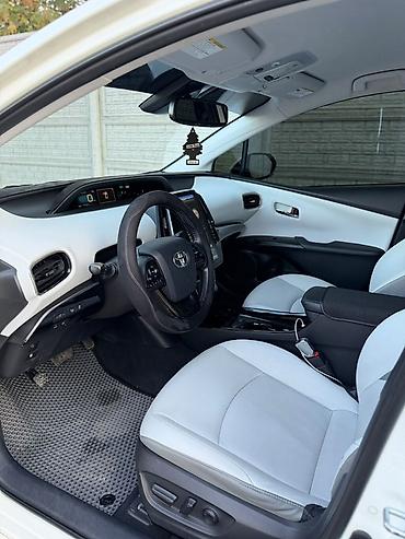 Транспорт: Toyota Prius: 2020 г., 1.8 л, Автомат, Гибрид, Лифтбек — 7
