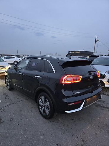 Kia: Kia Niro: 2018 г., 1.6 л, Вариатор, Гибрид, Кроссовер — 11