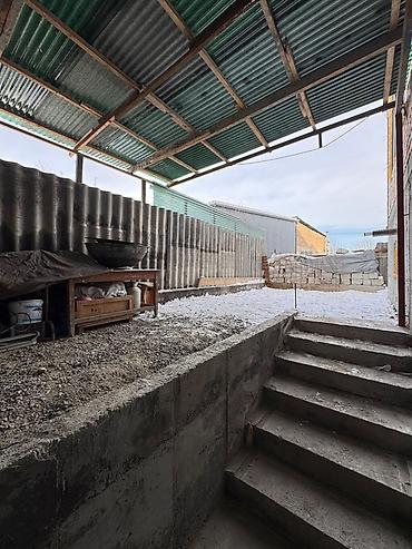 Продажа коттеджей и домов: Продаётся современный таунхаус общей площадью 278 м². Дом почти готов — 23