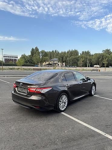 фильтор: Toyota Camry: 2018 г., 2.5 л, Вариатор, Гибрид, Седан — 7