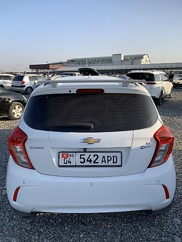 мусор спринтер: Chevrolet Spark: 2017 г., 1 л, Автомат, Бензин, Хэтчбэк — 3
