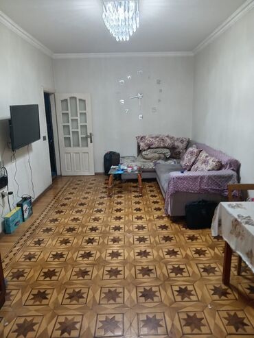 снять квартиру в баку дешево: Bakı, 4-cü mikrorayon, 2 otaqlı, Köhnə tikili, m. Memar Əcəmi, 30 kv. m