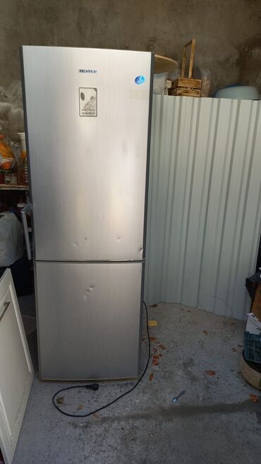 Холодильник Samsung, Двухкамерный, цвет - Серебристый