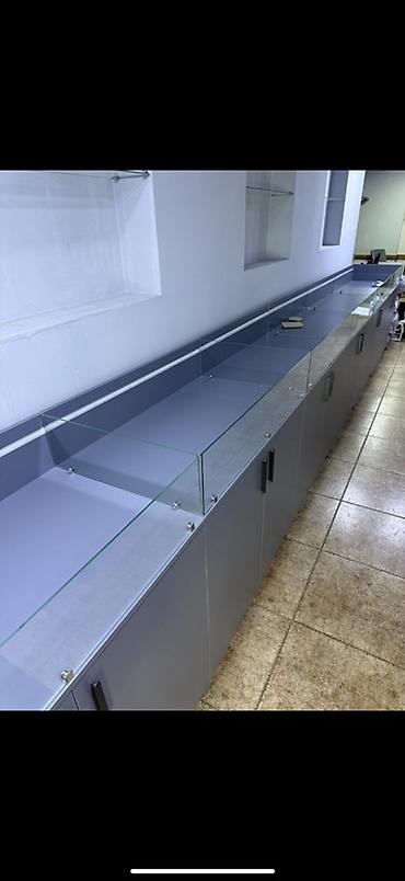 Продаются модульные торговые витрины прилавочного типа