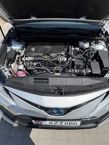 автохолд: Toyota Camry: 2022 г., 2.5 л, Автомат, Гибрид, Седан — 3
