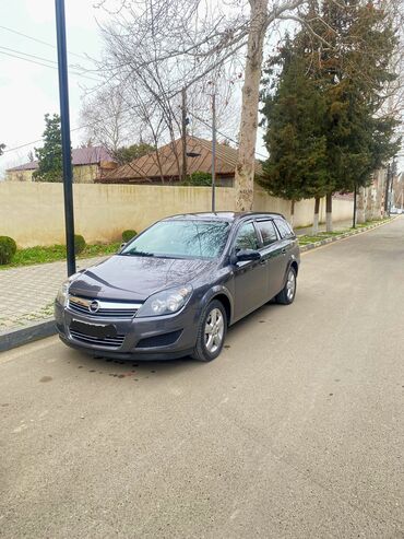 запчасти на фольксваген гольф 2: Opel Astra: 1.4 l | 2010 il 2480000 km Universal