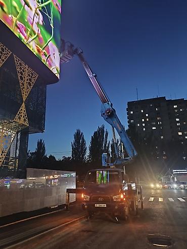 Аренда транспорта: Услуга автовышки,Аренда автовышки, автокрана (Hyundai, телескопическая — 3
