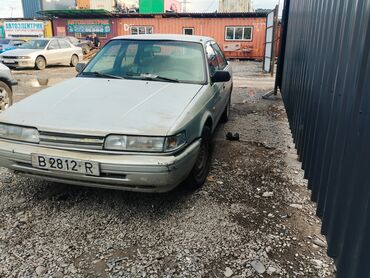 Mazda 626: 1989 г., 2 л, Механика, Бензин, Седан
