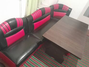 �������� �� ���������������� в Кыргызстан | Комплекты столов и стульев: Уголок со столом.
10 000 сом