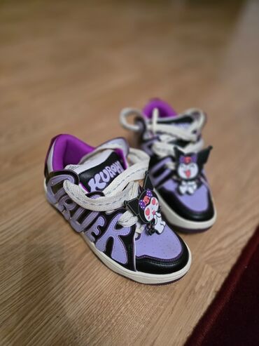 сеточные кроссовки: Продаются абсолютно новые кроссовки Old Order X Sanrio Skater 001