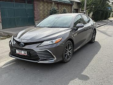 трактор камера: Toyota Camry: 2021 г., 2.5 л, Вариатор, Гибрид, Седан — 3