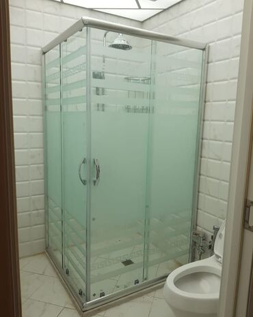 Duş kabinaları, arakəsmələr: Yeni Üstü açıq kabina, Künc üçün, Pulsuz çatdırılma — 12
