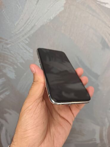 Apple iPhone: IPhone 11 Pro, Gümüşü, Face ID — 12