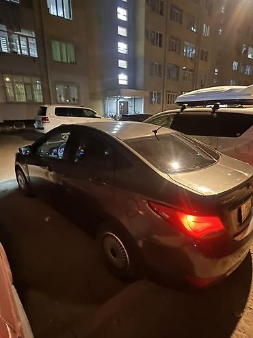 Hyundai Solaris: 2015 г., Автомат, Газ, Седан at lalafo.kg Hyundai Solaris: 2015 г., Автомат, Газ, Седан