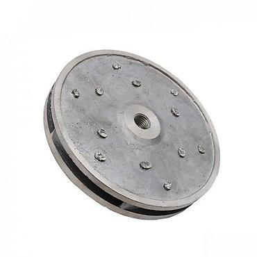 fixni: Rotor pumpe izrađen od metala, verovatno aluminijuma ili slične — 2