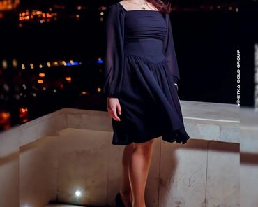 Костюмы: Qadınlar üçün şık qara paltar - Model: qısa uzunluqda, A-kəsim ətək -