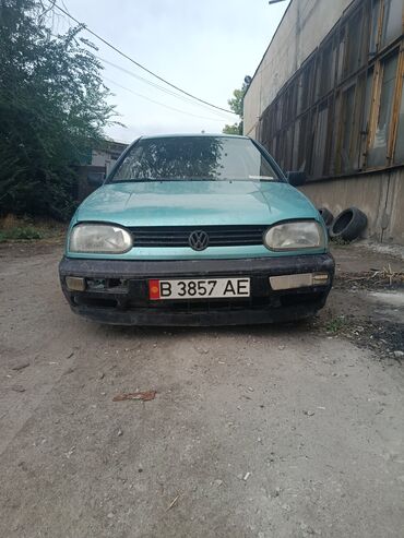 tayota runx: Volkswagen Golf: 1991 г., 1.4 л, Механика, Бензин, Хетчбек