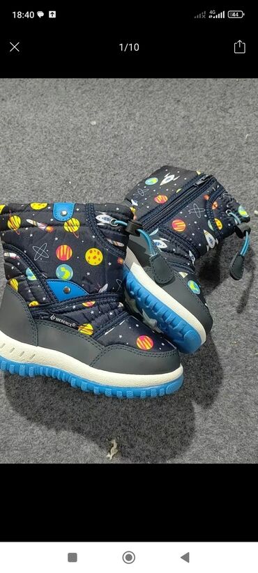 Детская обувь: Детская обувь — несколько моделей на выбор: 1) Кроссовки с подсветкой — 2