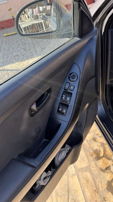 Hyundai: Hyundai Elantra: 2008 г., 1.6 л, Механика, Бензин, Седан — 9