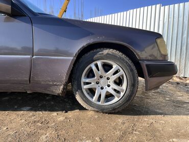 Mercedes-Benz: Mercedes-Benz E-Class: 1990 г., 2.3 л, Механика, Бензин, Седан — 15