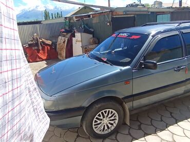 Volkswagen: Volkswagen Passat: 1990 г., 1.8 л, Механика, Бензин, Универсал