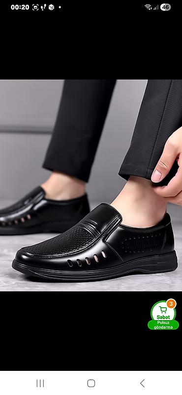 botinka 43: Məhsul: Kişi üçün klassik slip-on ayaqqabı - Rəng: Qara, parlaq üst — 3