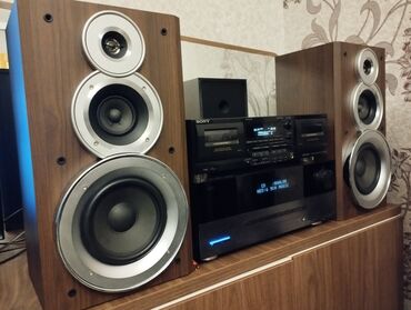 Musiqi mərkəzləri: HARMAN KARDON SƏSGÜCLƏNDIRICI SONY KASSET DEKA 3PALOS KALONKALAR -da lalafo.az — 1 Musiqi mərkəzləri: HARMAN KARDON SƏSGÜCLƏNDIRICI SONY KASSET DEKA 3PALOS KALONKALAR — 1