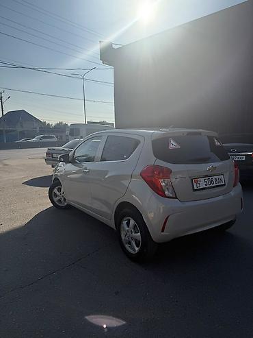 shevrolet lacetti: Chevrolet Spark: 2018 г., 1 л, Автомат, Бензин, Хэтчбэк — 3