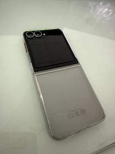 инфиних телефон: Samsung Galaxy Z Flip6, Б/у, 256 ГБ, цвет - Серебристый, 2 SIM — 2