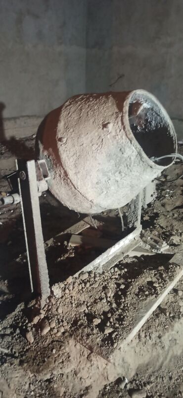 мишалка бетон: Бетона мешалка