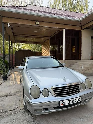infinity fx35: Mercedes-Benz E-Class: 2000 г., 2 л, Механика, Седан — 3