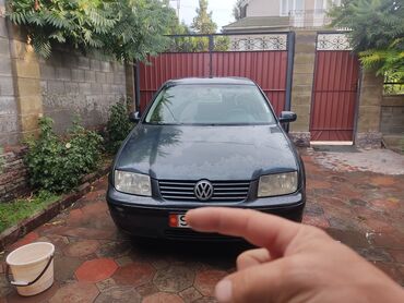 продаю в связи переездом: Volkswagen Bora: 2003 г., 2 л, Механика, Бензин, Седан