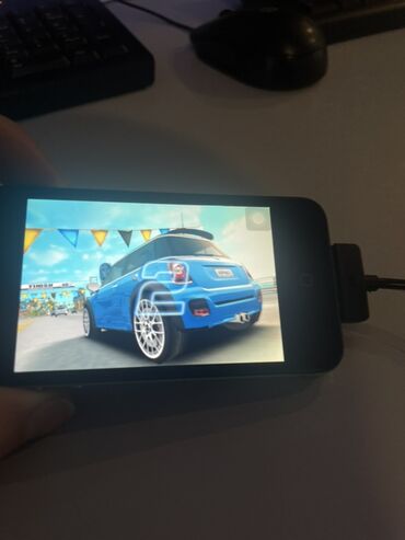 Apple iPhone: IPhone 4 — 3