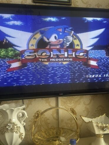 Sega Mega Drive 2 oyun konsolu evdə əyləncə üçün nəzərdə