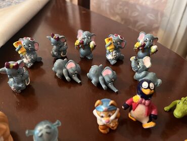 Heykəlciklər: Müxtəlif kolleksiya fiqurları dəsti - Təxminən 35+ ədəd kiçik — 3