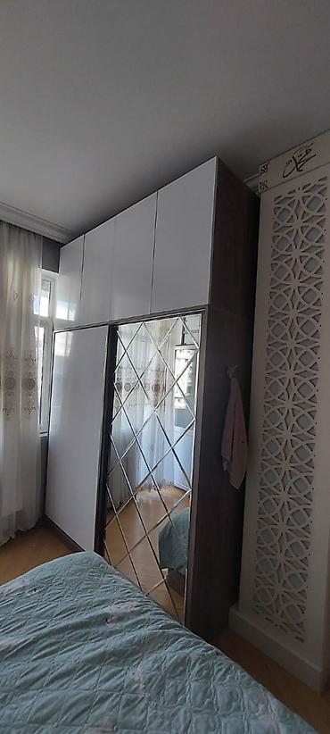 skaf kupe: Sürgülü qapılı dolab – yuxarı hissədə əlavə şkaf blokları ilə - — 2