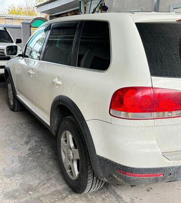 меняю дом на машину: Volkswagen Touareg: 2004 г., 3.2 л, Автомат, Бензин, Внедорожник