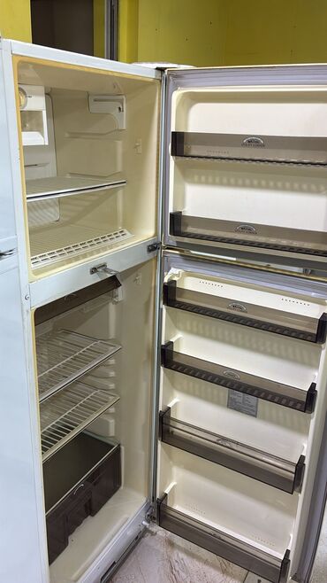 Soyuducular: 2 qapılı Gorenje Soyuducu Satılır, rəng - Ağ, Dolab içi — 31