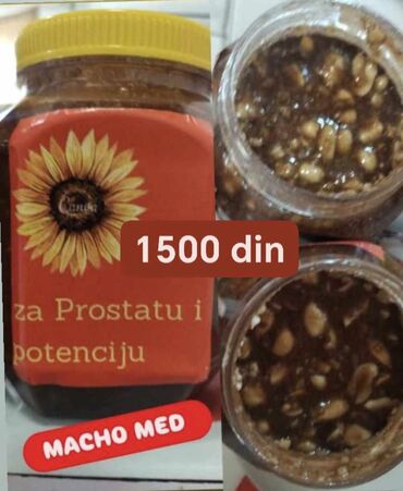 tabure sa odlaganjem: Domaći med sa dodatkom mlevenog kikirikija i oraha, namenjen je