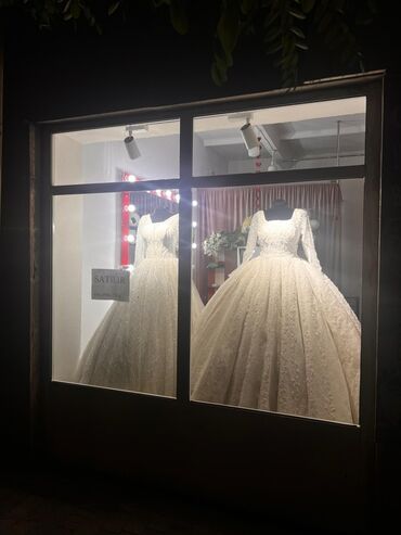 Toy paltarları: Hazır Biznes Satılır! Müxtəlif üslublarda və ölçülərdə gəlinliklər — 24