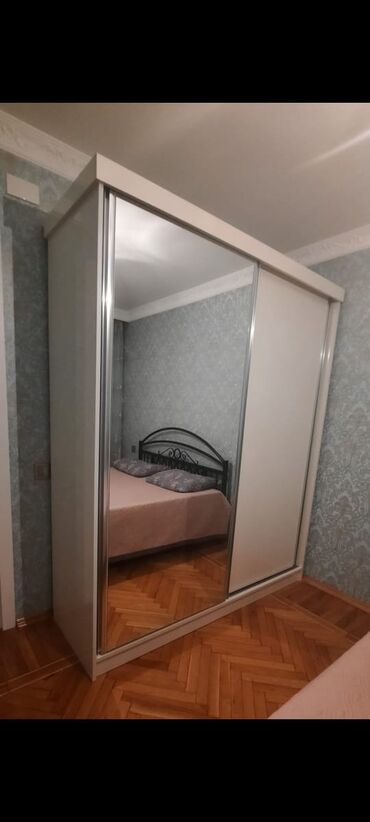 Dolablar: İşlənmiş, Açılan, 2 qapılı Düz dolab, Dolab-asılqan
