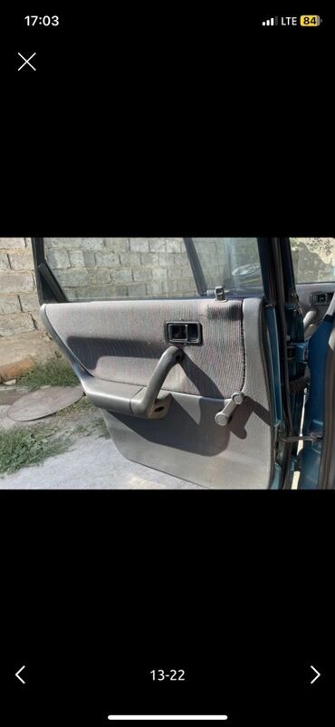 Mazda: Mazda 323: 1992 г., 1.3 л, Механика, Бензин, Хэтчбэк — 9