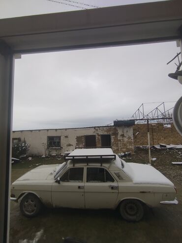 QAZ: QAZ 24 Volga: 2.2 l | 1984 il 1 km Sedan — 13