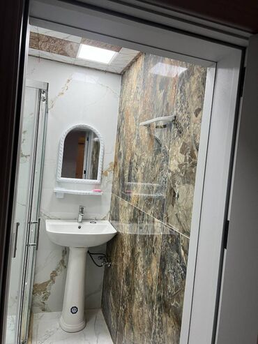 Uzunmüddətli kirayə mənzillər: Həzi aslanov metrosu yaxınlığı,Gəncə pr,Xəzər univermağının üstü,9 — 14