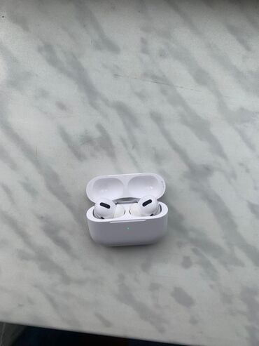 nausniklər: Salam arginal airpods produ isteyen bu nomreye 2hefte işledilib pul