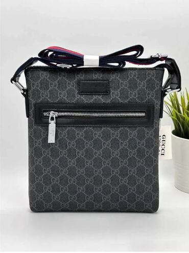 мужской кошелёк: Барсетка, Gucci, Материал: Искусственная кожа, Разделенные отделения, Регулируемый ремень, Застежка на магните, Новый