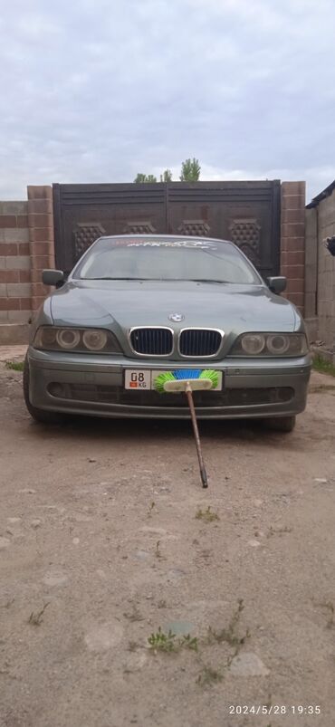 BMW: BMW : 2001 г., 2.5 л, Типтроник, Газ, Седан