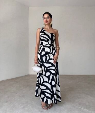 haljina za punije dame: Dresses