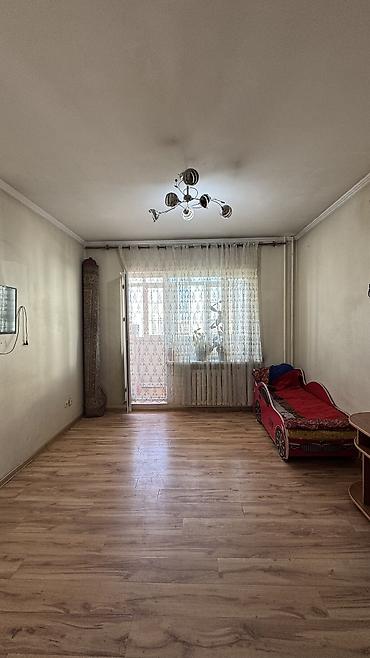 квартира район старый толчок: 3 комнаты, 82 м², Восток-5 мкр 106 серия, 8 этаж, Старый ремонт — 1