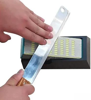 Ostali pribor i dodaci za alate: Dijamantski kamen za oštrenje 4-u-1 sa postoljem - Profesionalni — 1